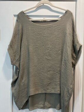 Women's Dolman Sleeve Top